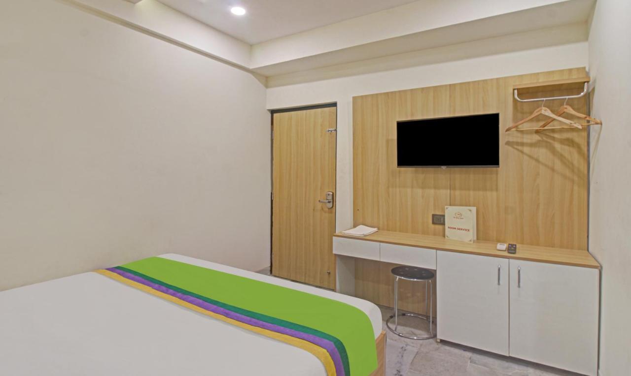 Treebo The Boss Hotel Raipur  Exterior photo